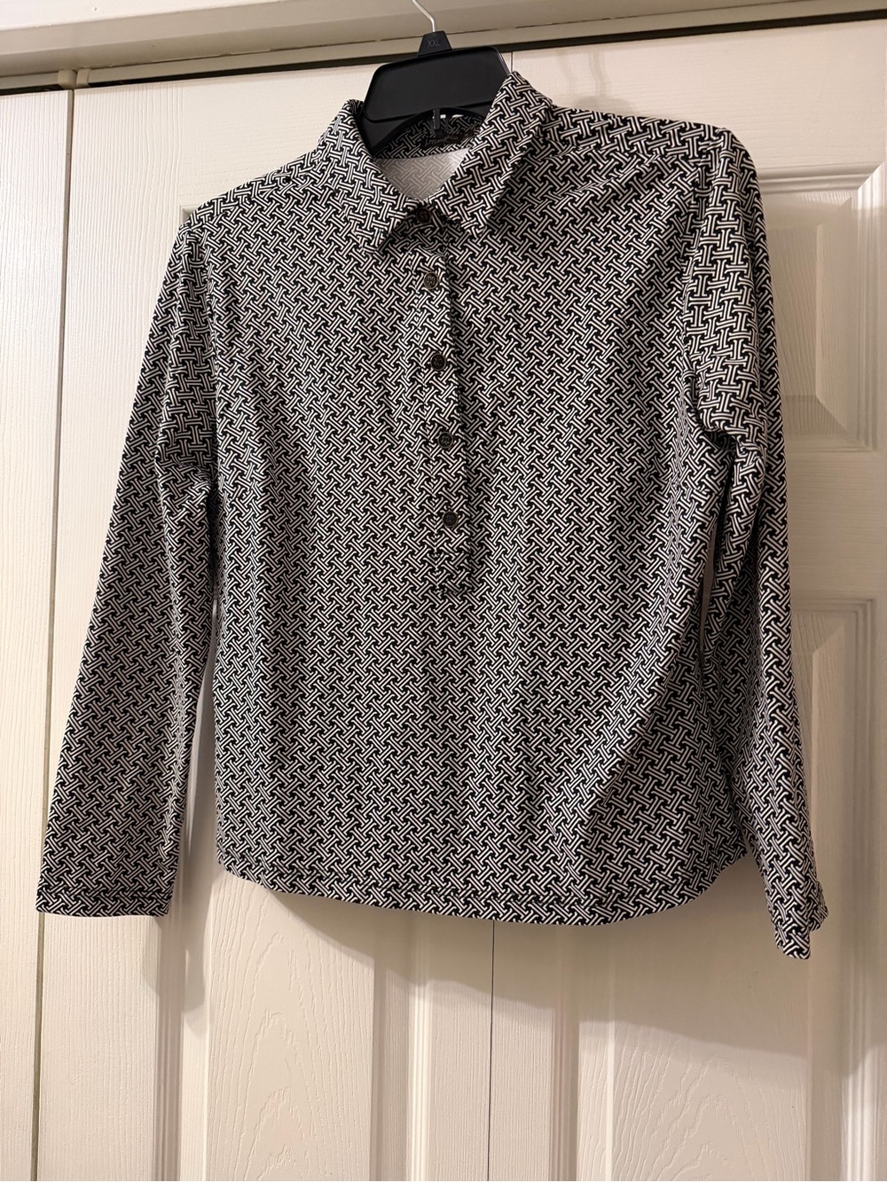 J. McLaughlin Black & White Geometric Print Long-Sleeve Top Size M